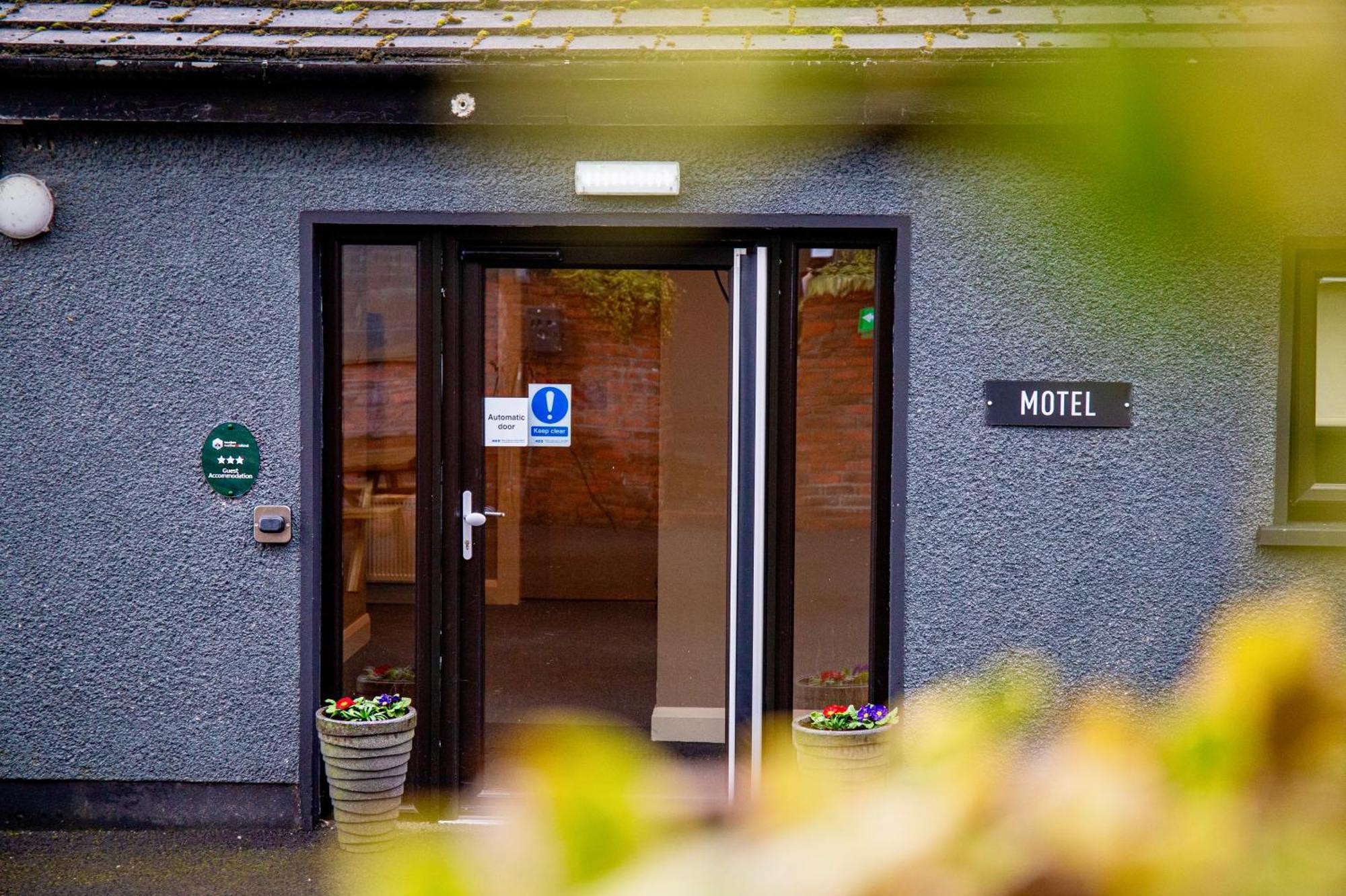 The Enniskillen Hotel And Motel Ngoại thất bức ảnh